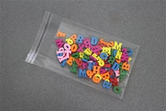 kantong selo dengan strip perekat